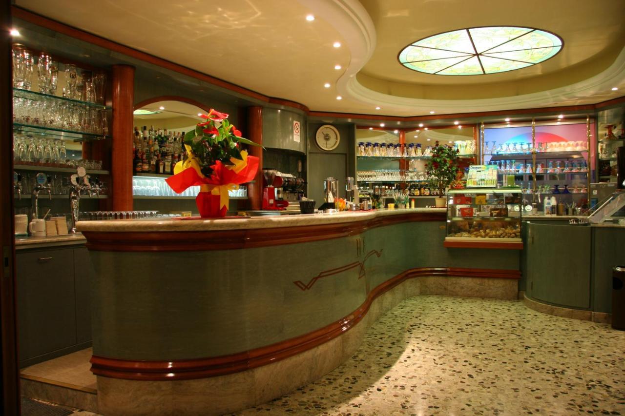 לידו די ג'סולו Hotel Ettoral מראה חיצוני תמונה