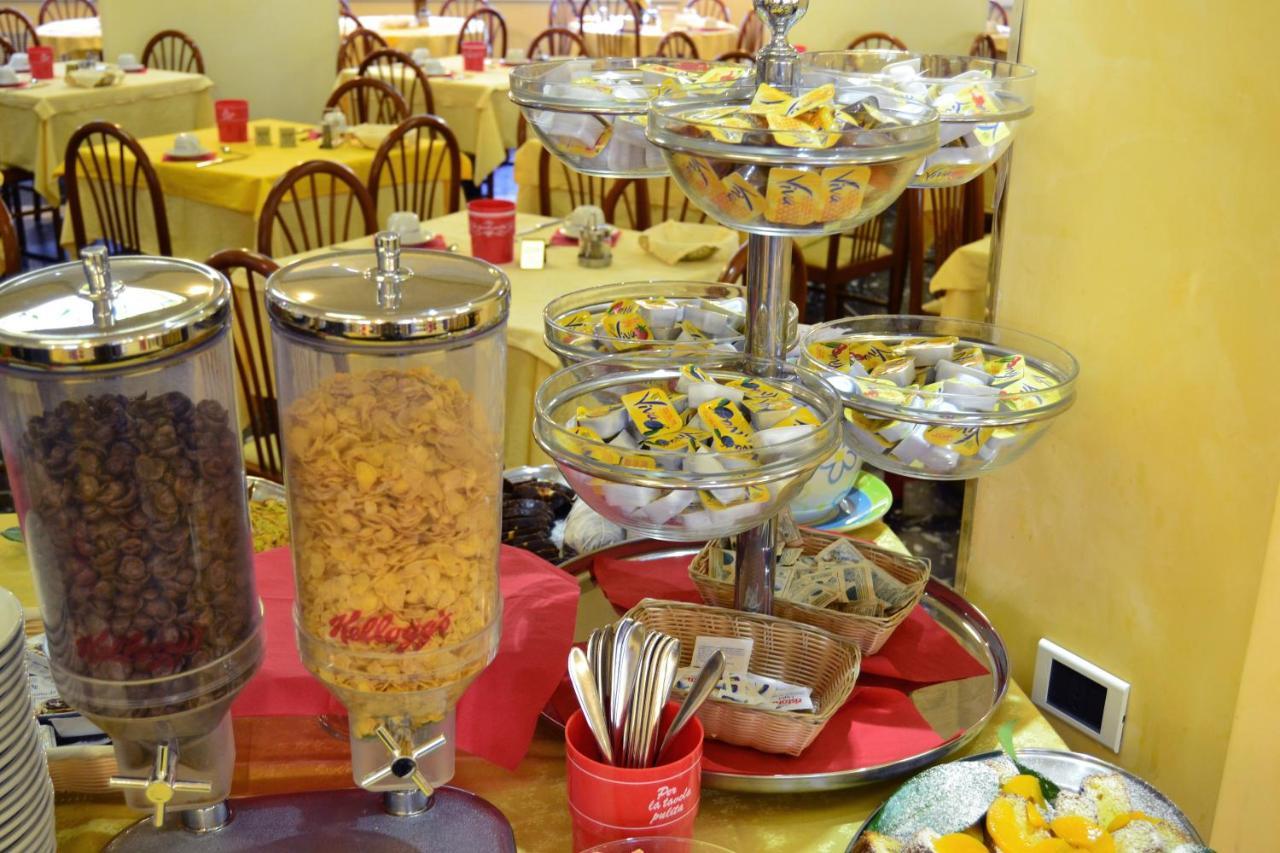 לידו די ג'סולו Hotel Ettoral מראה חיצוני תמונה
