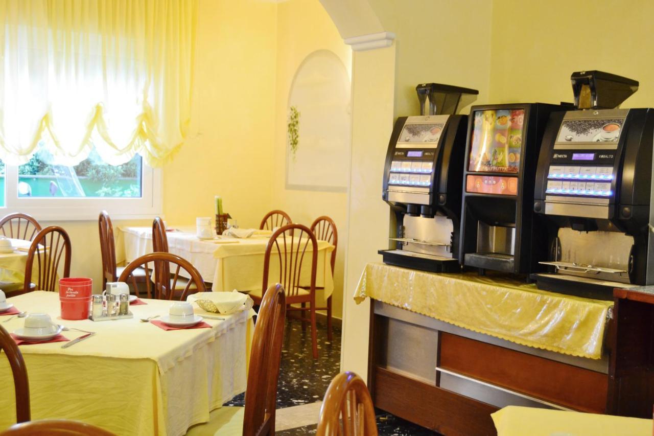לידו די ג'סולו Hotel Ettoral מראה חיצוני תמונה