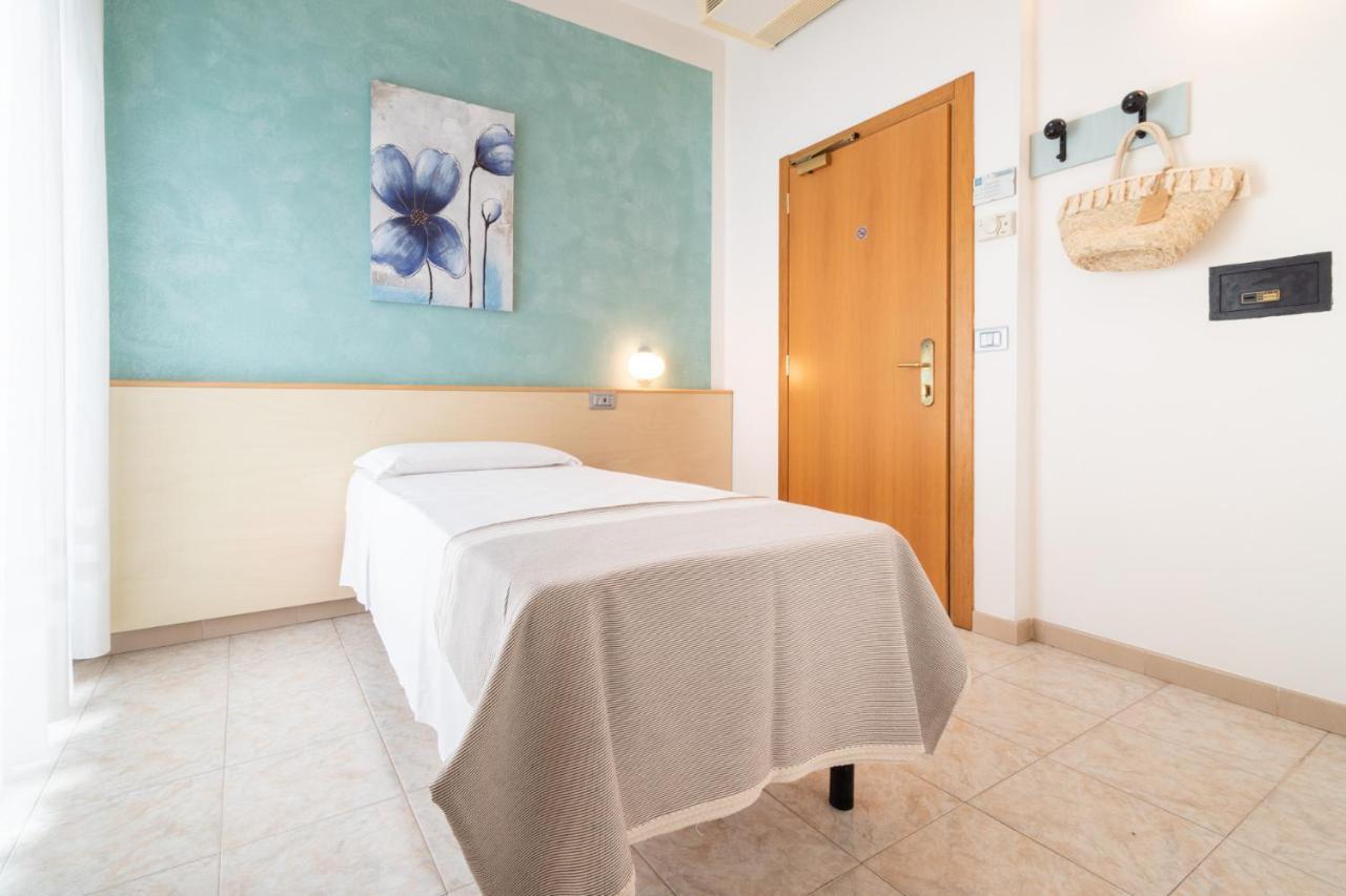 לידו די ג'סולו Hotel Ettoral מראה חיצוני תמונה