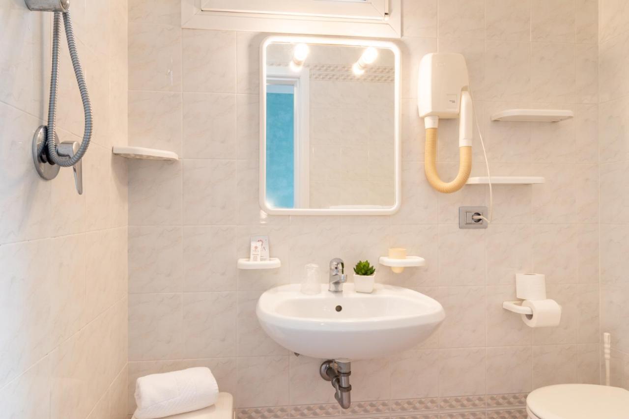 לידו די ג'סולו Hotel Ettoral מראה חיצוני תמונה
