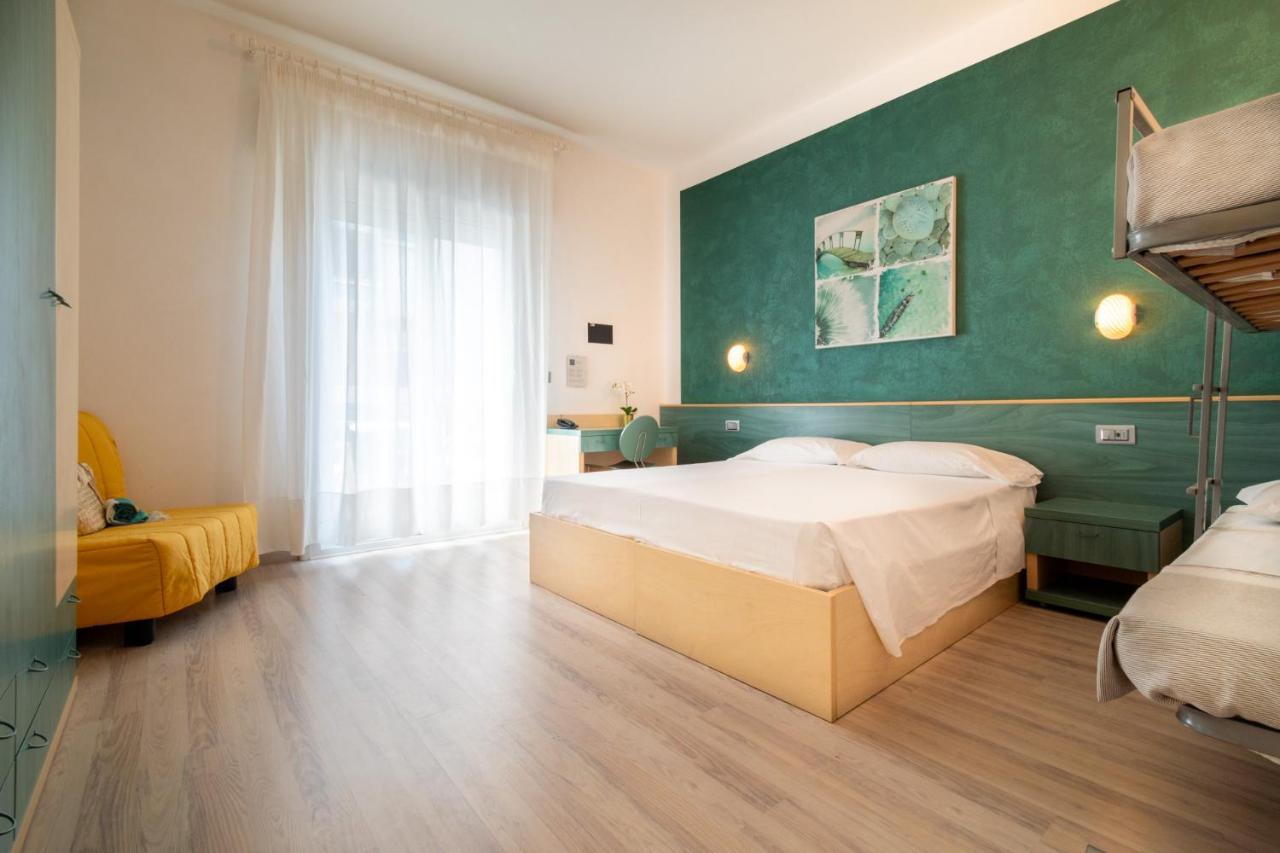 לידו די ג'סולו Hotel Ettoral מראה חיצוני תמונה