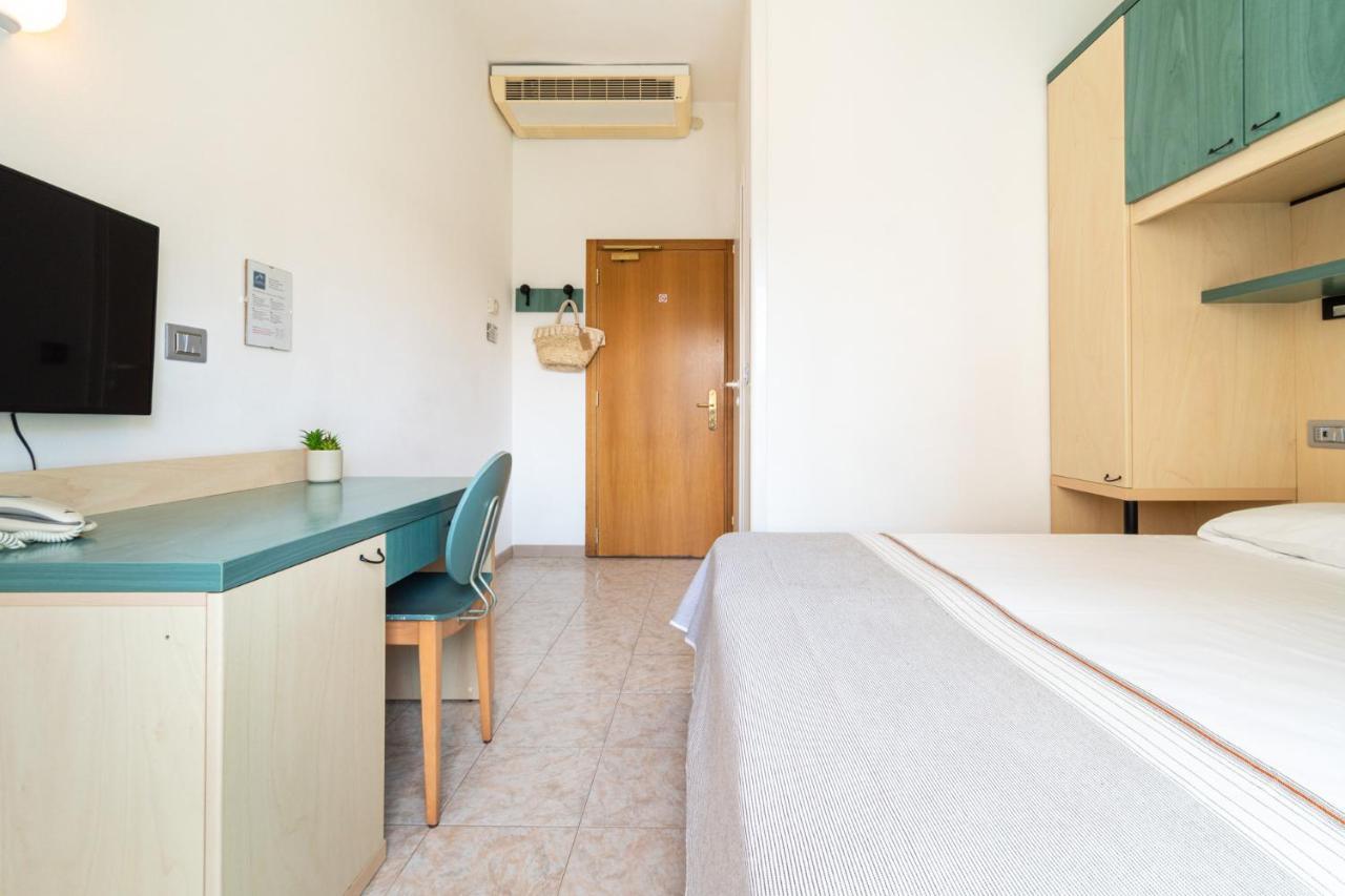 לידו די ג'סולו Hotel Ettoral מראה חיצוני תמונה